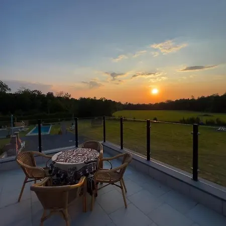 Les Du Valjoly 1 Touvent